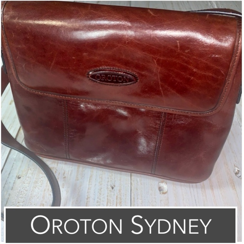Oroton Sydney Leather Crossbody Handbag in Brown